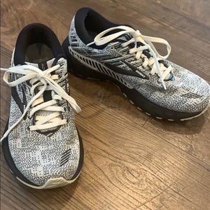 COPY - Brooks Adrenaline 19 Running Sneakers